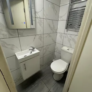 Mini 5 Star Guest house *