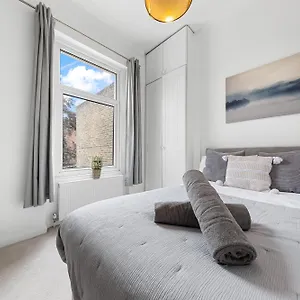 2bed1bath Flat-muswell Hill N10 *