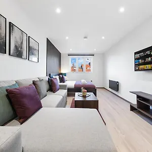 Modern - Near Station - London