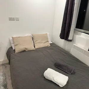 Apartment Brigstock 7