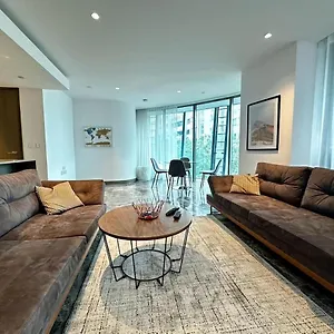 Apartment Iconic Luxury 2 Bed 2 Bath *