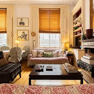 Large With Mezzanine Bed Apartment London