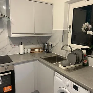 Apartment Jay3 - Modern, Spacious & Charming One Bedroom In Dagenham