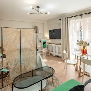 Flat In South Kensington-unique-stylish Apartment *