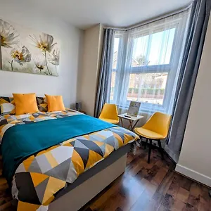 Large With Private Kitchen And Bathroom