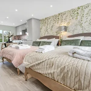 Sleep 4 40 Mins To London Apartment *