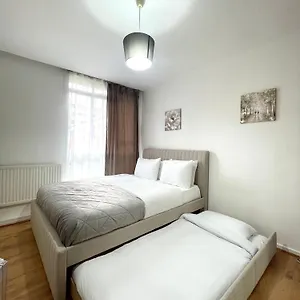 6 Beds *
