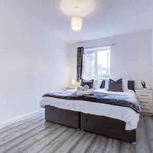 Spacious 2 Bed South London Apartment Thornton Heath