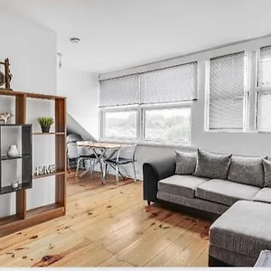 Amazing Floor Flat With View *