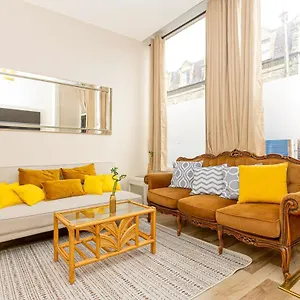 Spacious 4-bed Fulham Walk To River Thames Apartment *