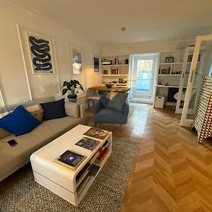 Stylish Cosy Rooftop Flat In Maida Vale Apartment