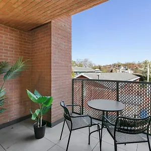 Apartment Pass The Keys Chic 3-bedroom Retreat With Private Balcony