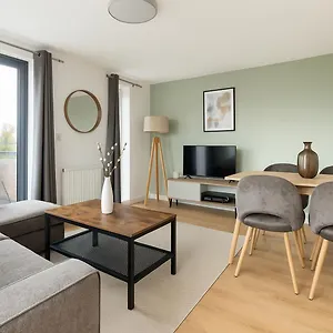 Modern In Colindale *