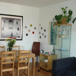 3 Double Bedrooms Apartment London