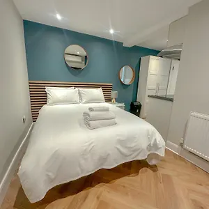 Earls Court Residences *