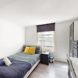 Homestay Charring Cross London, Prime Location
