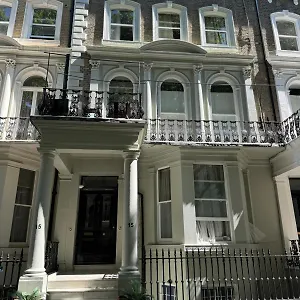 Apartman Knightsbridge Stylish Two Bedroom *