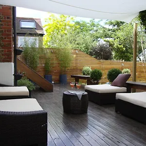 Londonhomegardens Guest house London