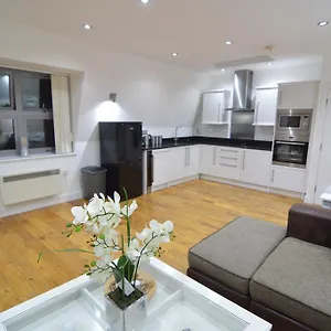 Deluxe City Penthouse & Apartment London