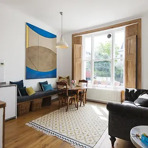 Bright Talbot Road Apartment London