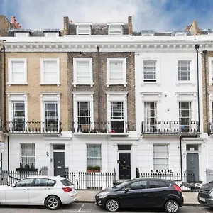 Apartment Charming Flat With Balcony In Pimlico