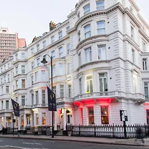 Park International Hotel 4*