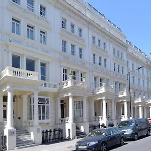 Gallery Hyde Park Hostel London