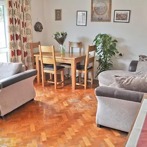 St Margarets Apartment