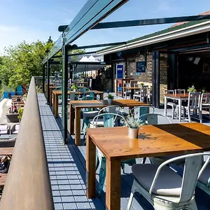 Grand Junction Arms 3* London