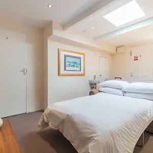 Apartment The Stables, To The Rear Of 133 Lordship Lane London