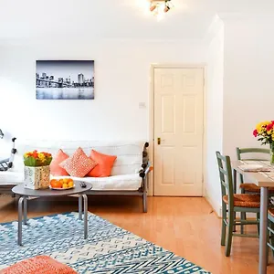 Brondesbury Arms Apartment *