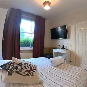 Homestay Max London