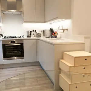 Apartment Rathbone Place London