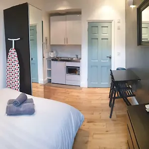 Stylish Studio In Brixton - E *