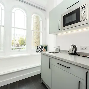 The Dome Notting Hill Apartment *