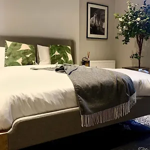 Sakkson House & Bed & Breakfast