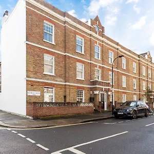 Apartment Short Term Let In Fulham *